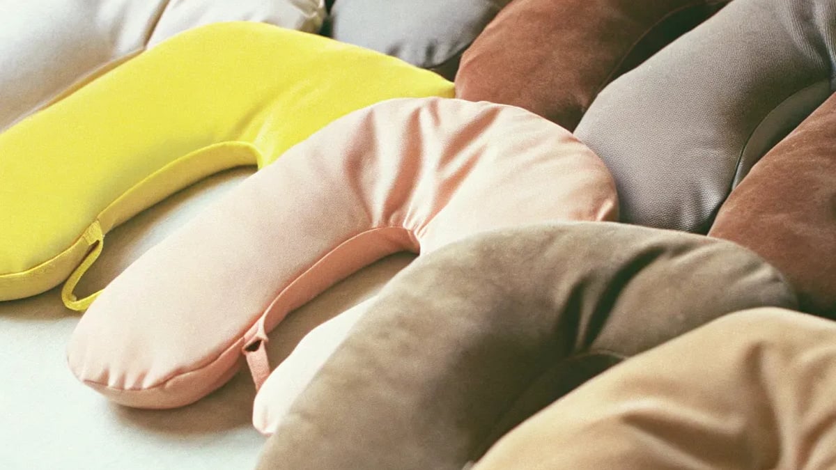Best Travel Pillows for Long Flights in 2025