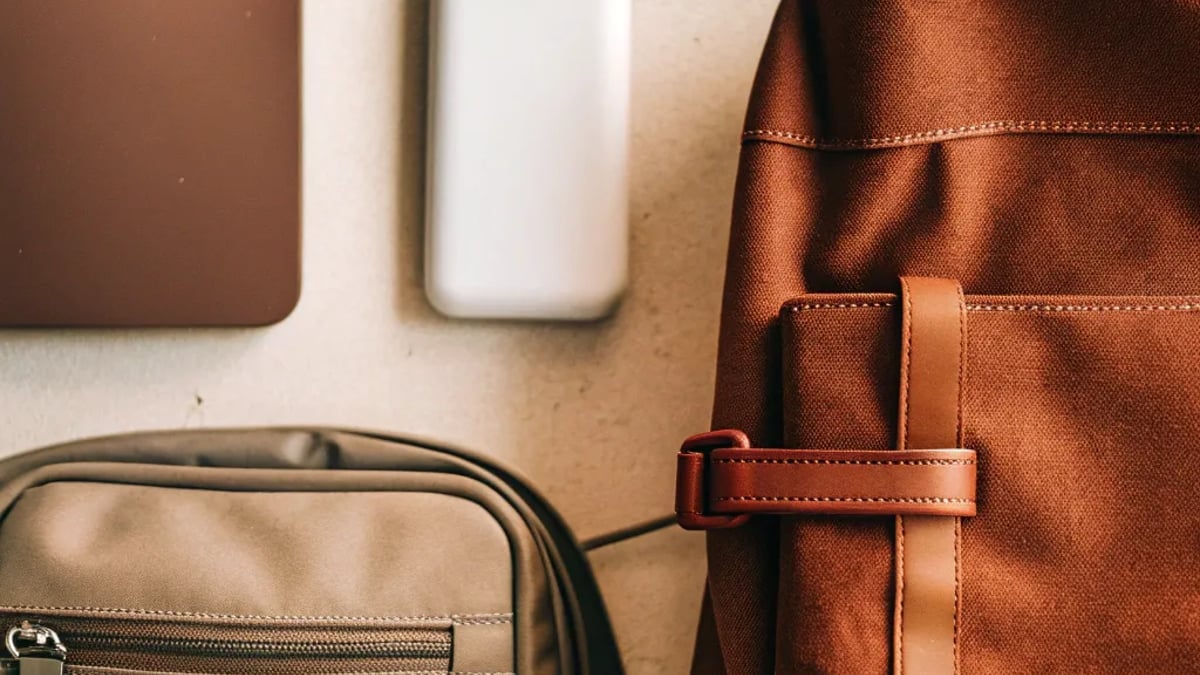 Tech-Friendly Travel Gear for Remote Workers on the Go